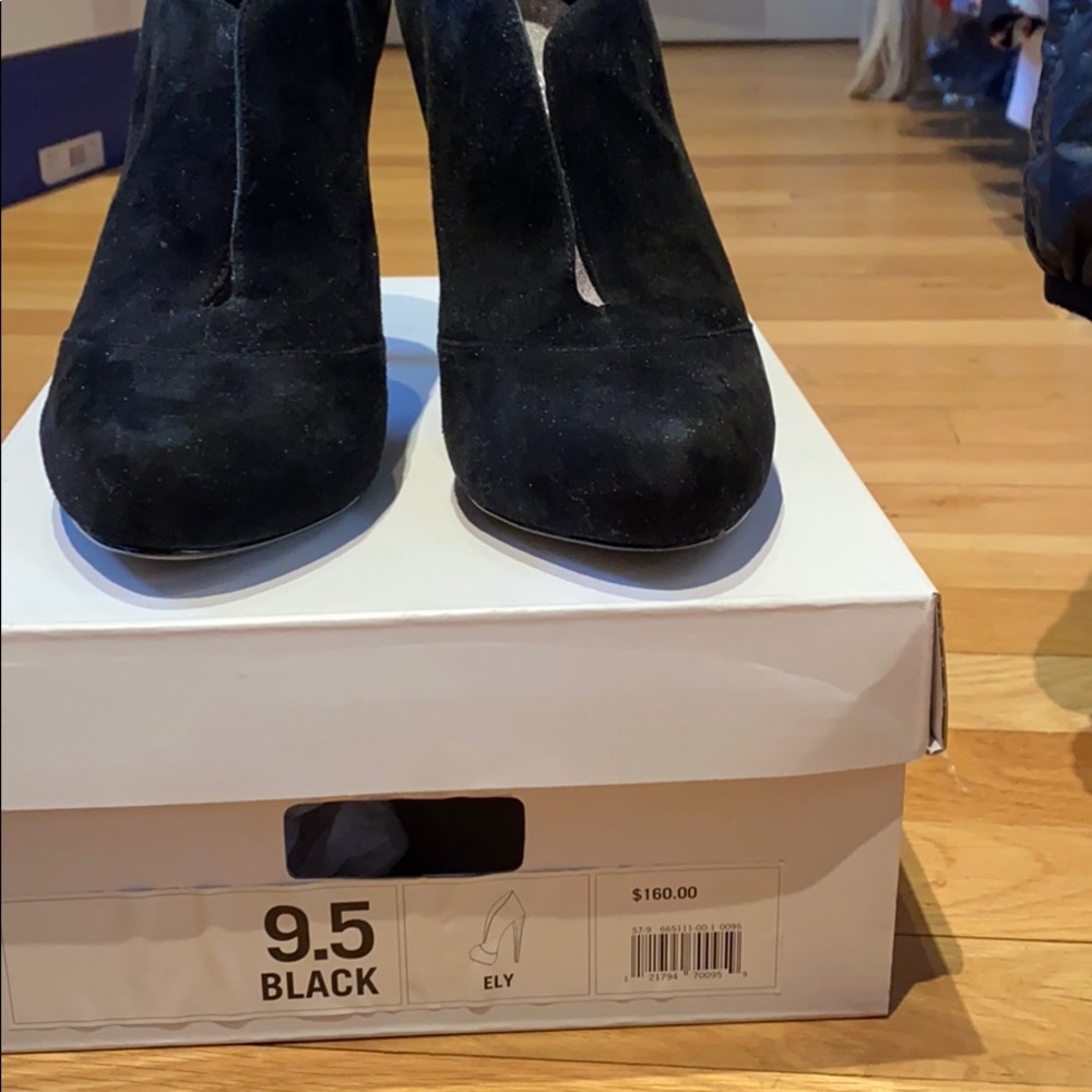 Black suede bootie - Picture 4 of 4